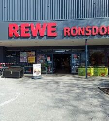 Spendenbox bei REWE in Ronsdorf