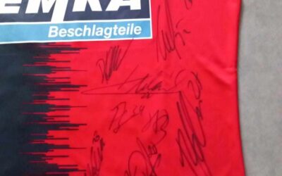 Trikotgeschenk des Wuppertaler S.V.